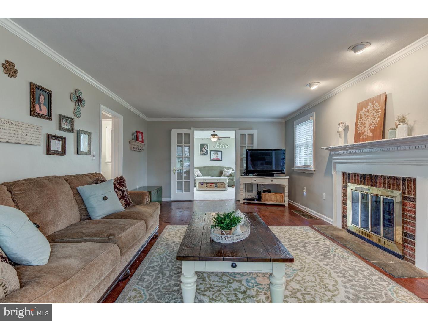 209 Maplewood Road West Chester, PA 19382 - Photo 6 of 25 Living Room