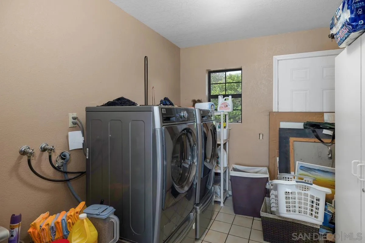 14650 Alkosh Road Jamul, CA 91935 - Photo 32 of 35 Laundry