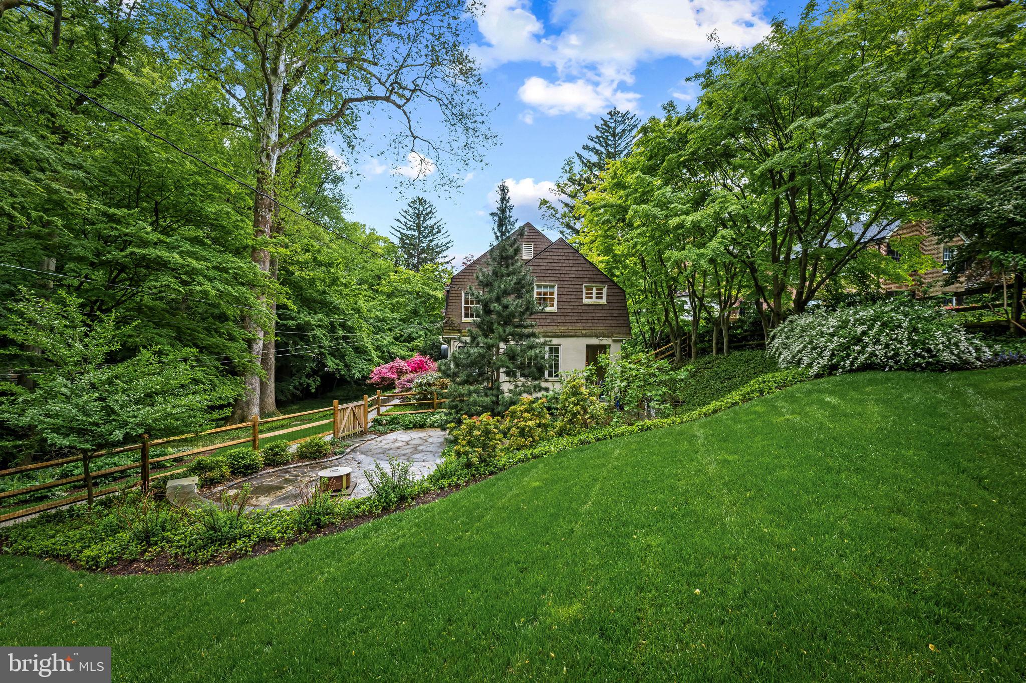 401 Edgevale Road Baltimore, MD 21210 - Photo 13 of 80 Garden View