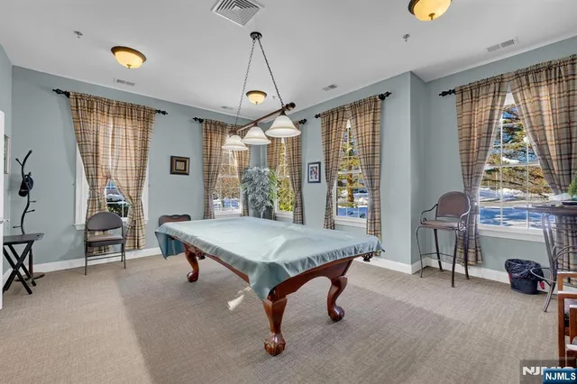 $445,000 | 7 Ridgeview Lane, Mount Arlington, NJ 07856