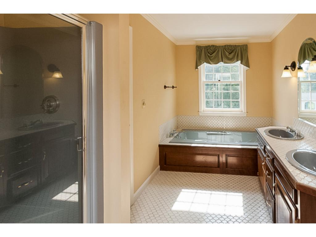 117 Tidewater Farm Road Stratham, NH 03885 - Photo 13 of 27