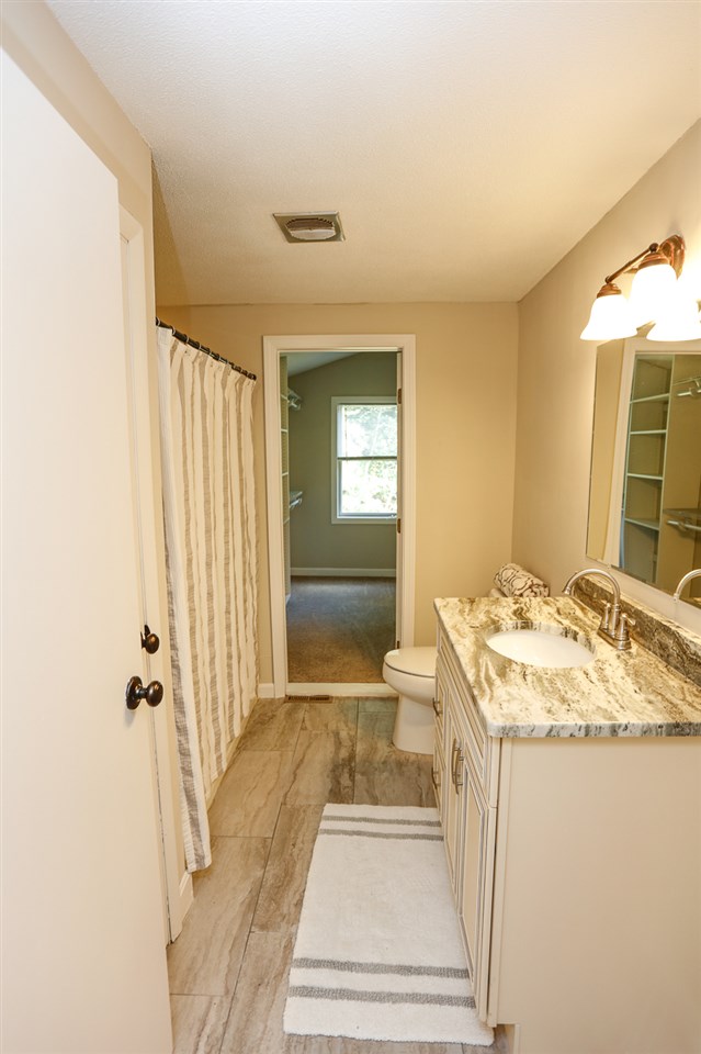 49 Kingston Road Plaistow, NH 03865 - Photo 14 of 22 Gallery Image 14