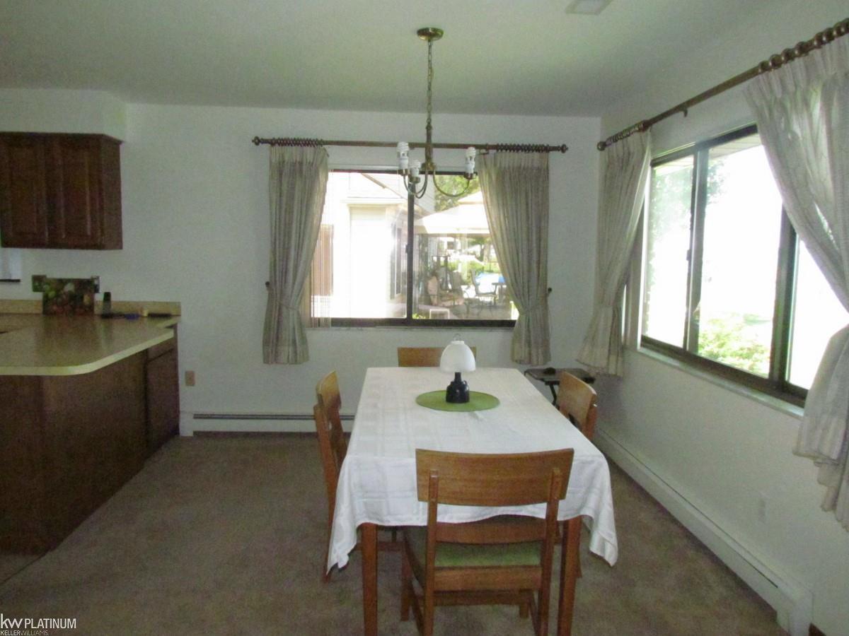 7933 South River Road Marine City, MI 48039 - Photo 9 of 25 Dining Area
