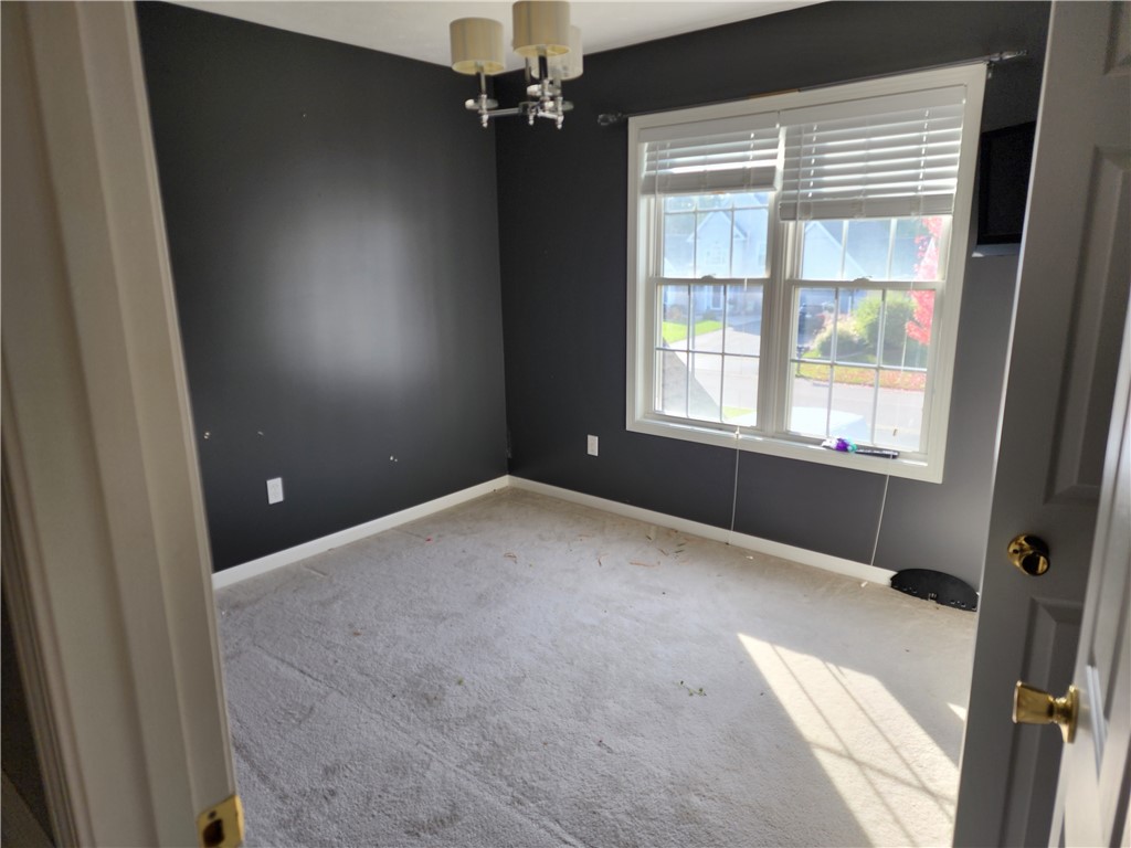 213 Jonquil Lane Greece, NY 14612 - Photo 18 of 38