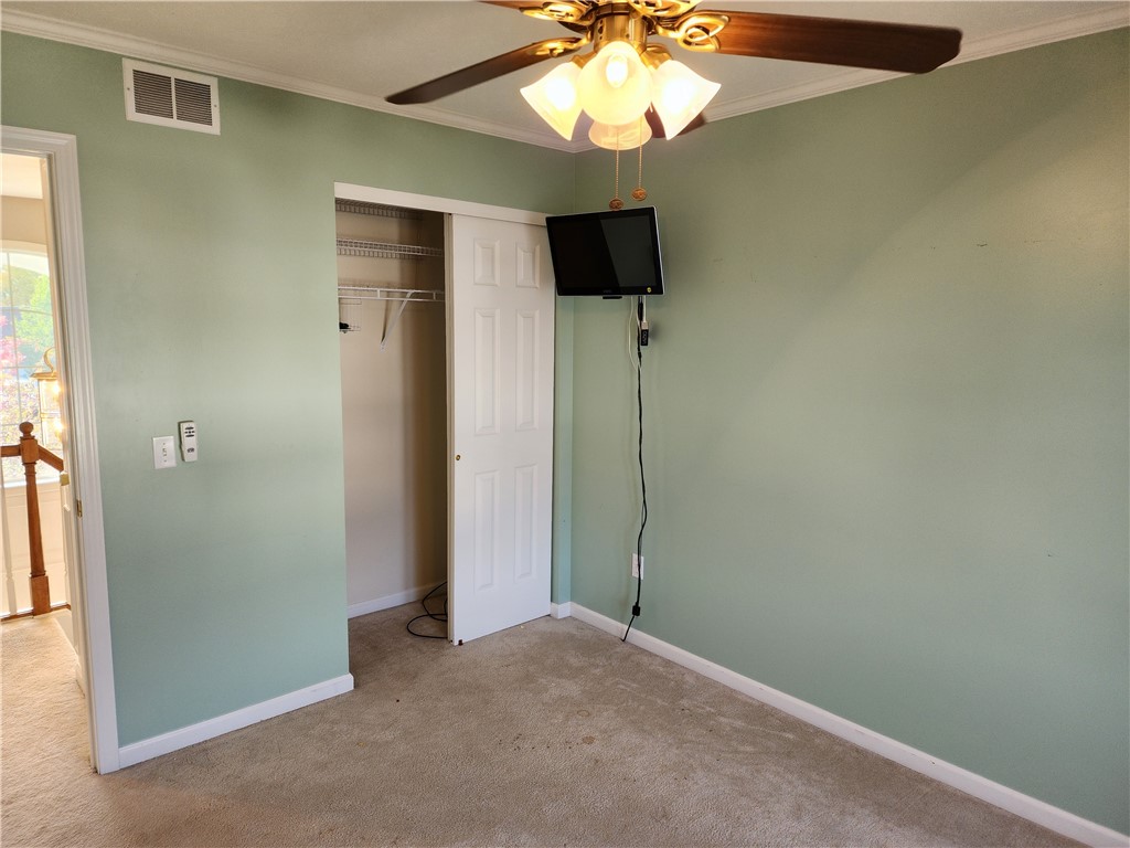 213 Jonquil Lane Greece, NY 14612 - Photo 23 of 38