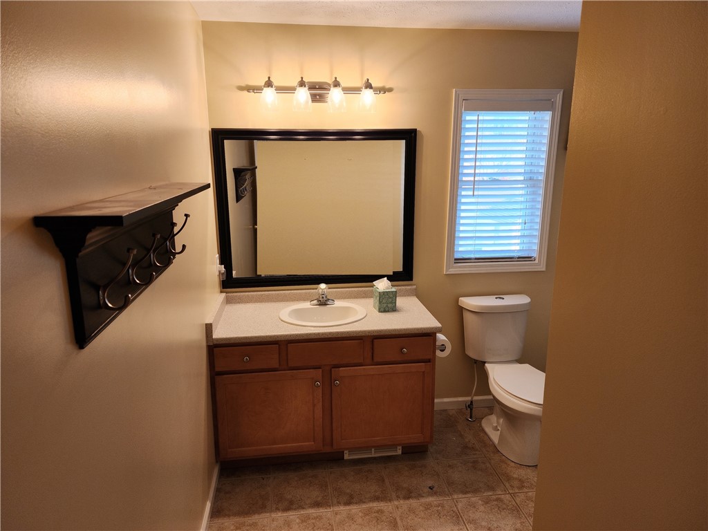 213 Jonquil Lane Greece, NY 14612 - Photo 25 of 38