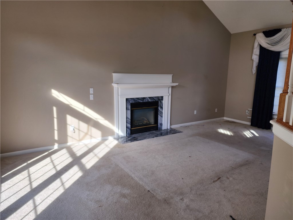 213 Jonquil Lane Greece, NY 14612 - Photo 9 of 38