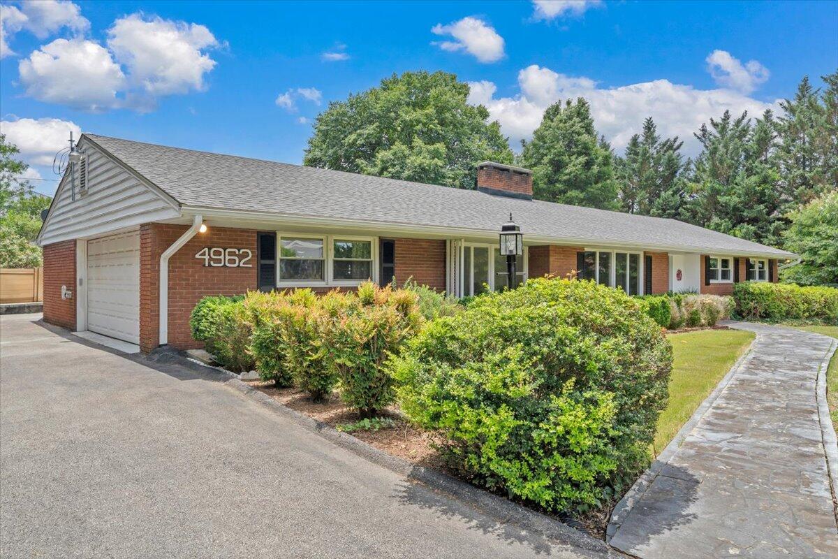 4962 Bower Road Roanoke, VA 24018 - Photo 2 of 55 02-MIB01663-R5