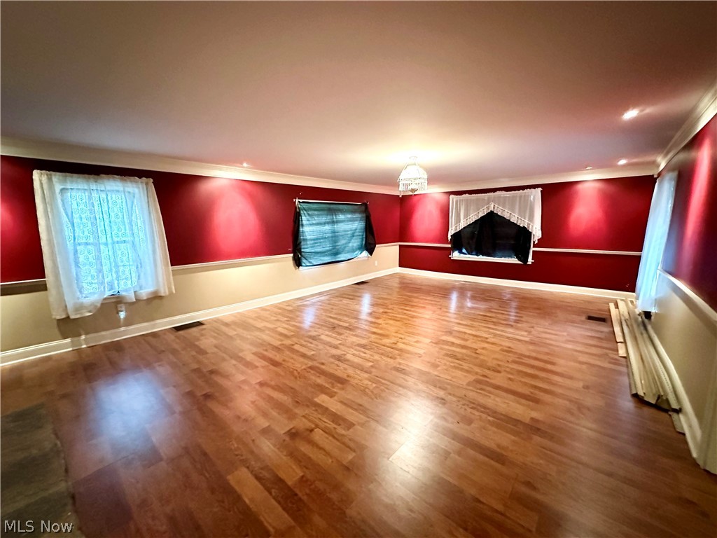 3235 Eldersville Road Colliers, WV 26035 - Photo 4 of 36 Living room