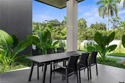 $11,995,000 | 107 Myrtle Road, Naples, FL 34108