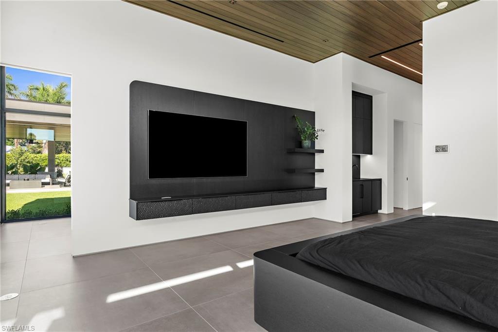 107 Myrtle Road Naples, FL 34108 - Photo 25 of 49