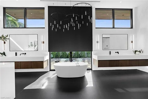 $11,995,000 | 107 Myrtle Road, Naples, FL 34108