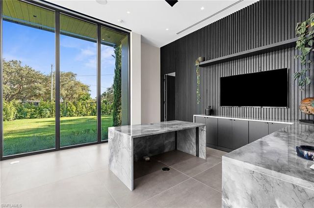 $11,995,000 | 107 Myrtle Road, Naples, FL 34108