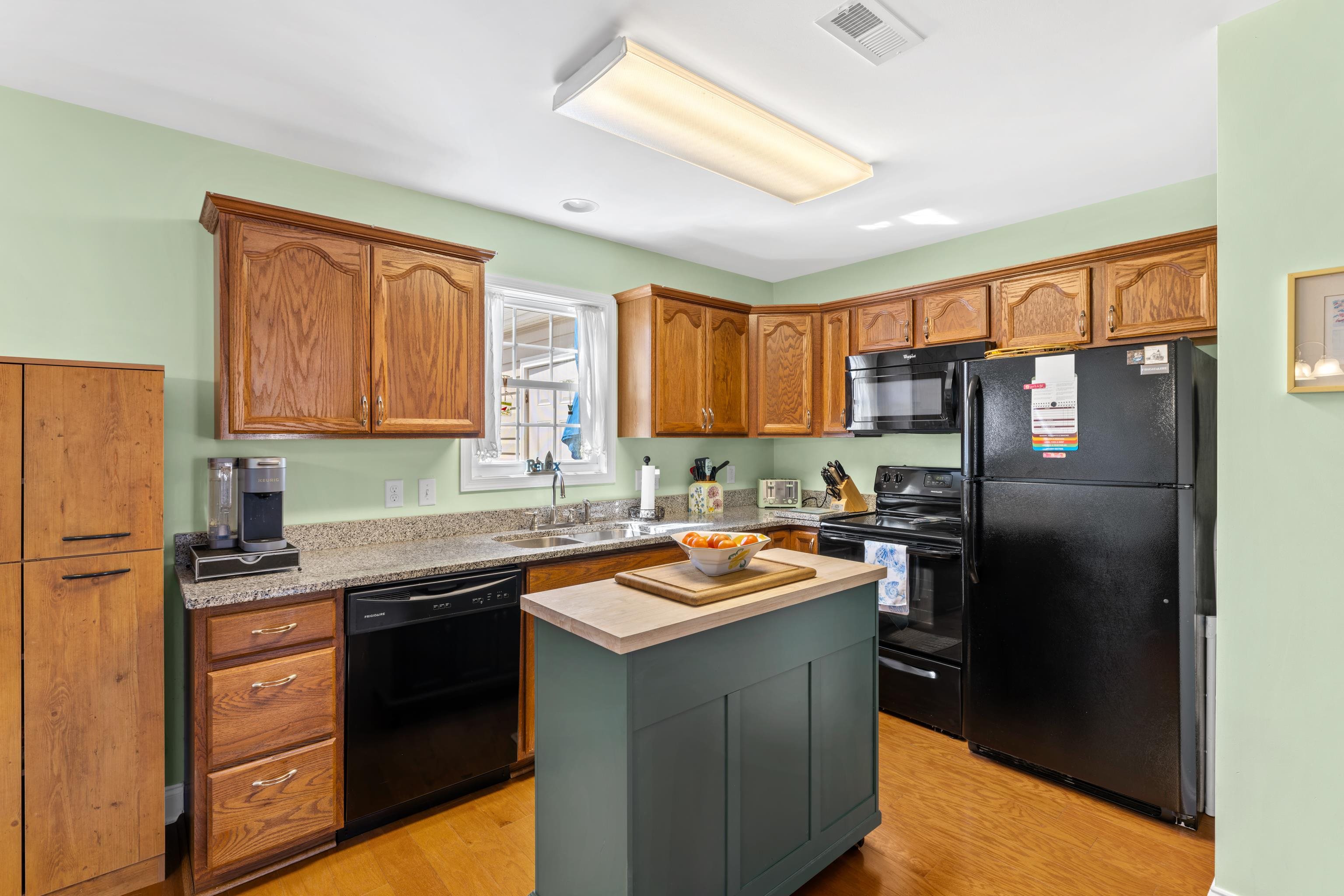 809 Carson Circle Grottoes, VA 24441 - Photo 12 of 57