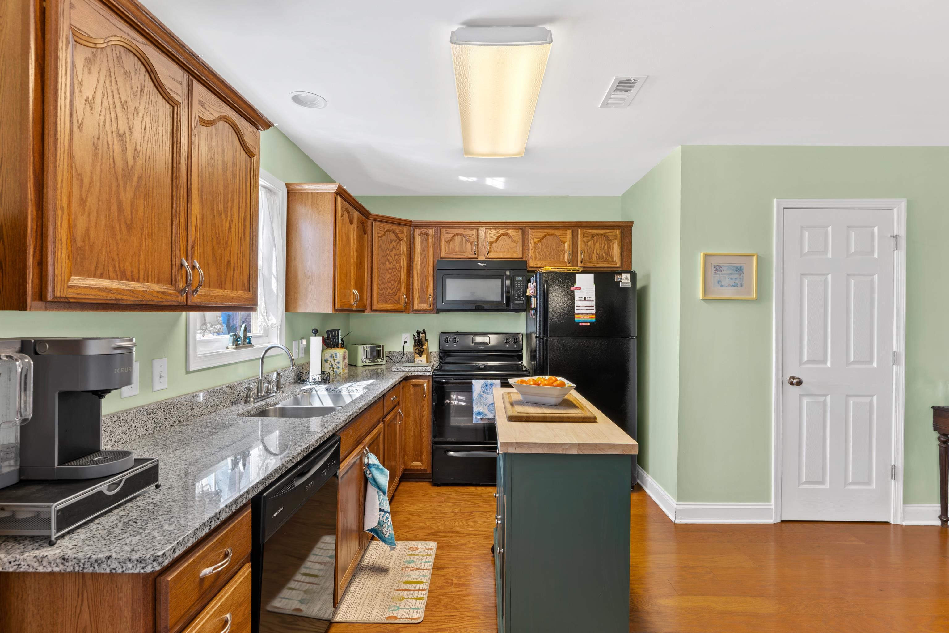 809 Carson Circle Grottoes, VA 24441 - Photo 18 of 57