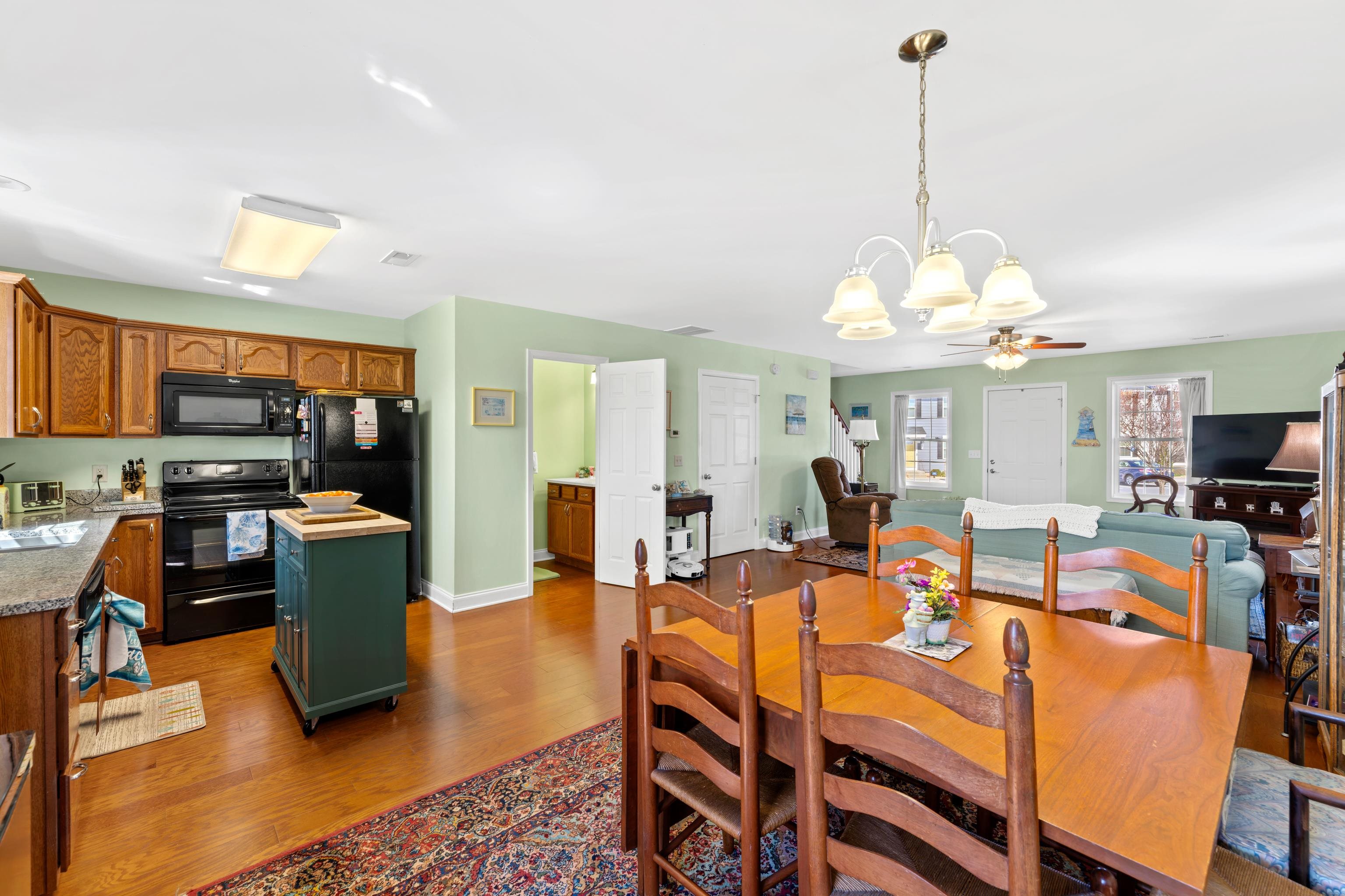 809 Carson Circle Grottoes, VA 24441 - Photo 23 of 57