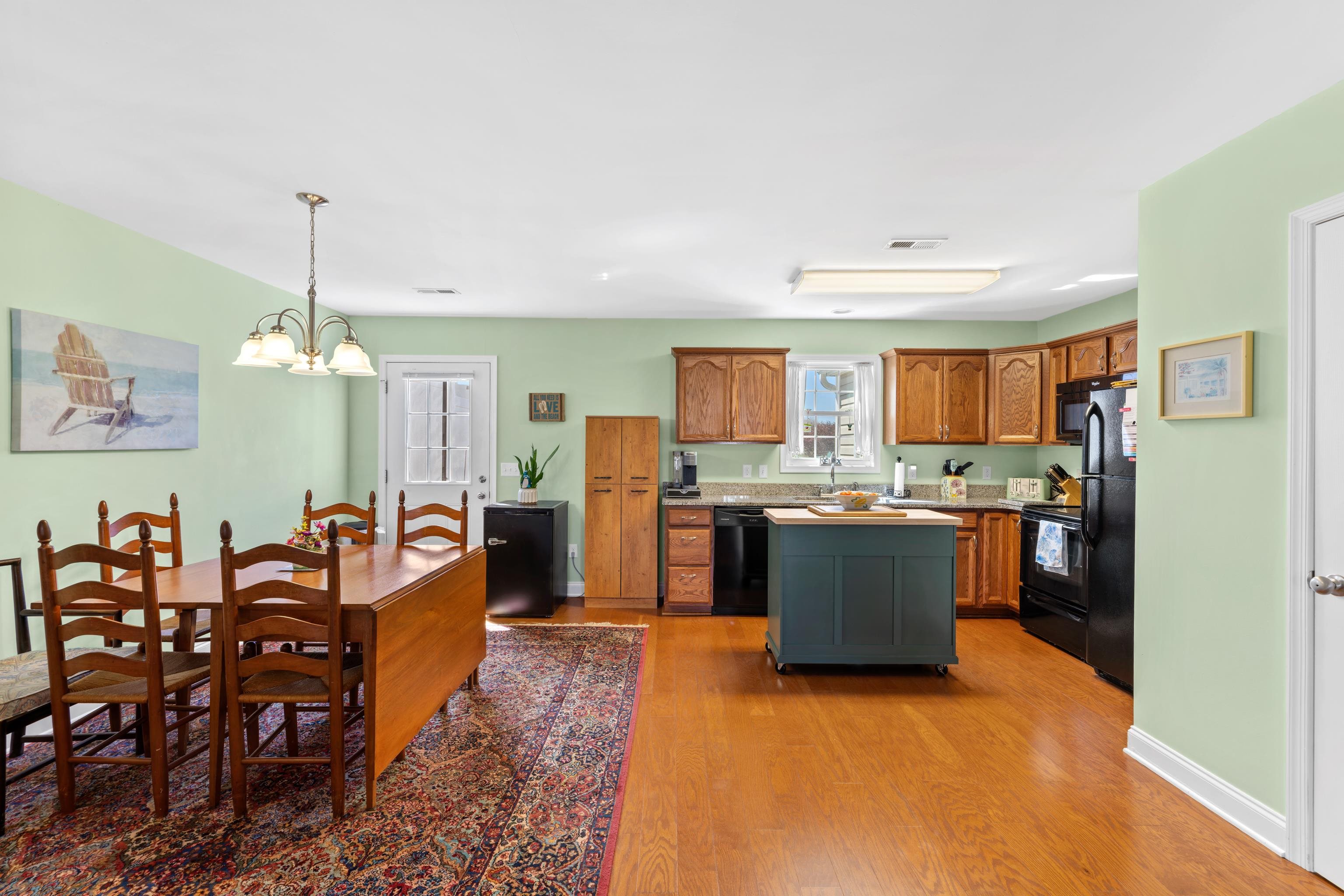 809 Carson Circle Grottoes, VA 24441 - Photo 10 of 57