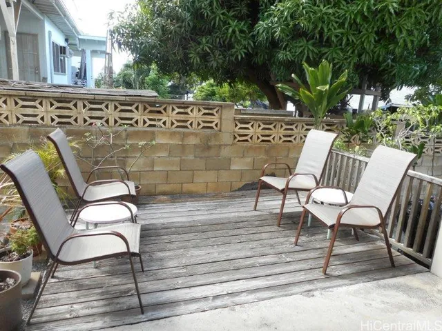 $1,200 | 1812 Puowaina Drive, Unit 301, Honolulu, HI 96813