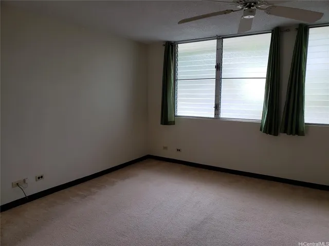 $1,200 | 1812 Puowaina Drive, Unit 301, Honolulu, HI 96813