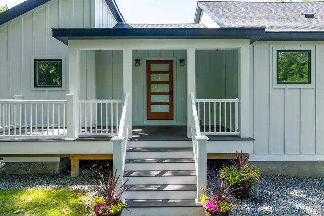 $1,590,000 | 862 West Neck Road, Nobleboro, ME 04555