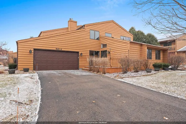 $299,900 | 921 East Windfield Place, Unit A, Appleton, WI 54911
