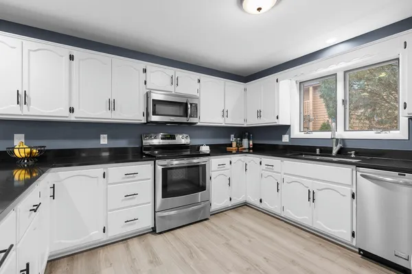 $309,900 | 921 East Windfield Place, Unit A, Appleton, WI 54911