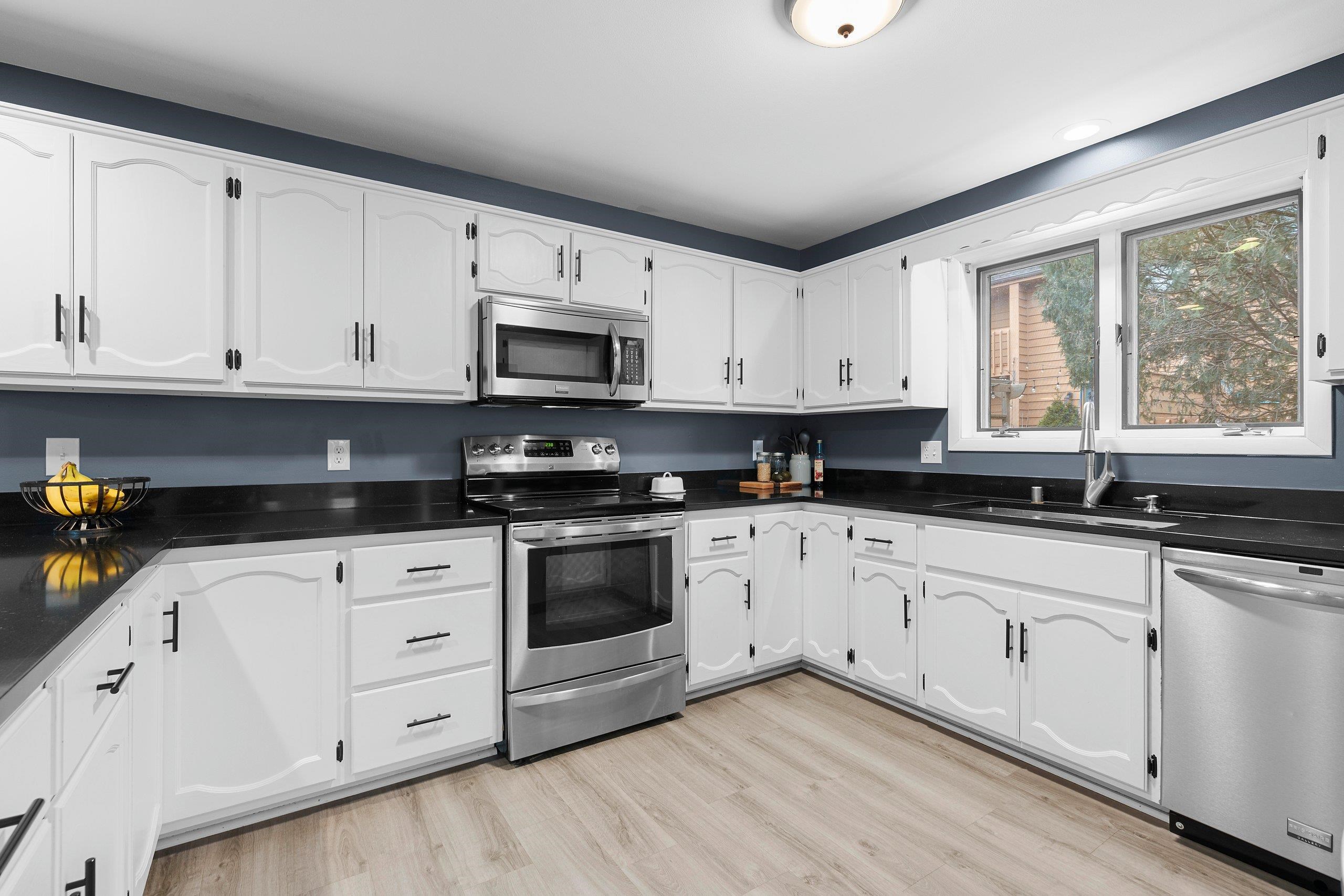 921 East Windfield Place, Unit A Appleton, WI 54911 - Photo 11 of 55