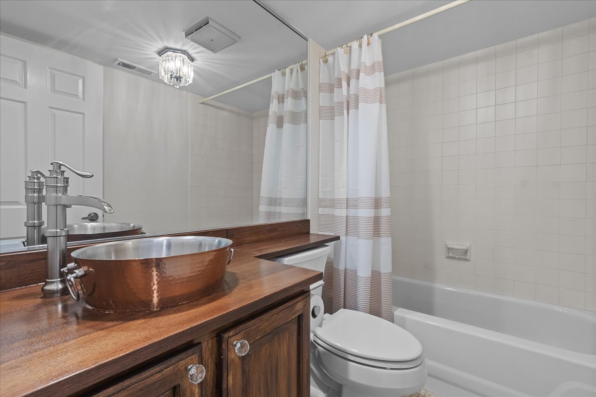 706 Waukegan Road, Unit 403C Glenview, IL 60025 - Photo 17 of 30