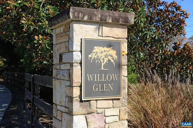 a sign that is on the side of a building