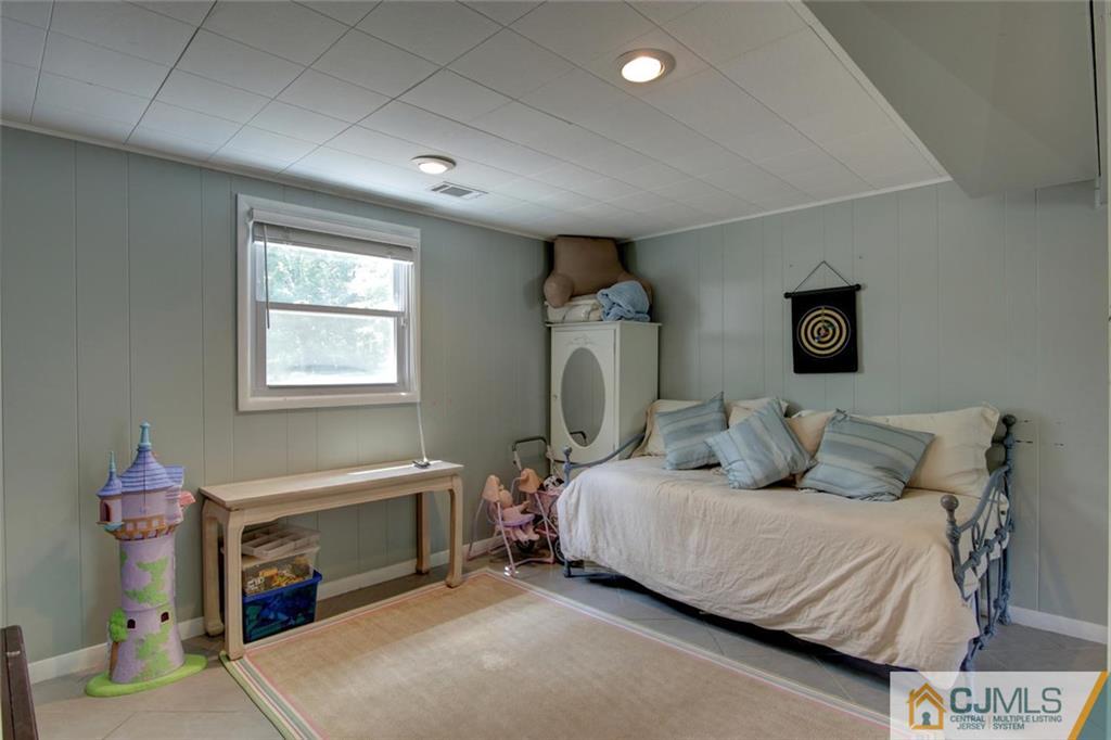 23 Parsons Road East Brunswick, NJ 08816 - Photo 18 of 24 Gallery Image 18