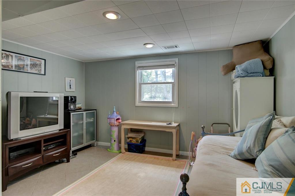 23 Parsons Road East Brunswick, NJ 08816 - Photo 19 of 24 Gallery Image 19