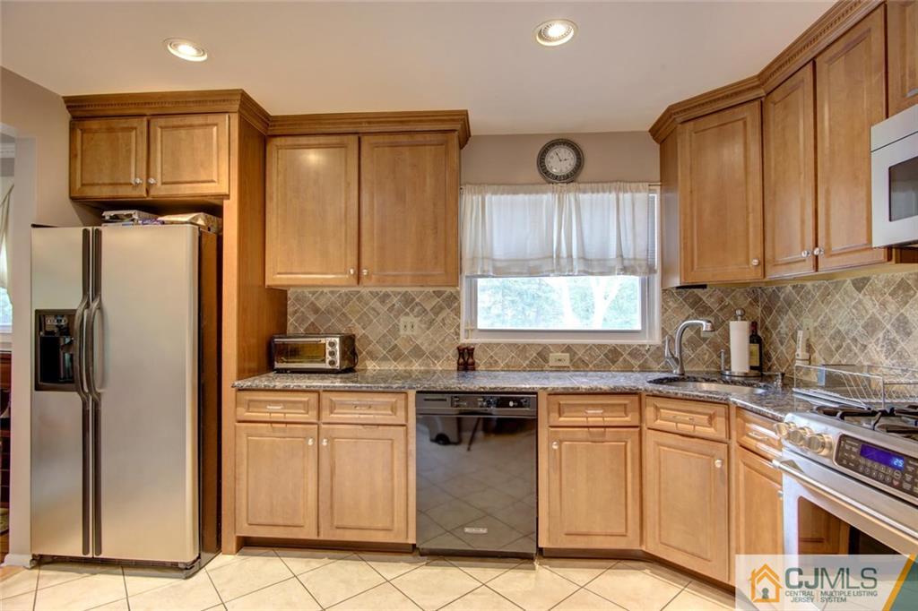 23 Parsons Road East Brunswick, NJ 08816 - Photo 8 of 24 Gallery Image 8