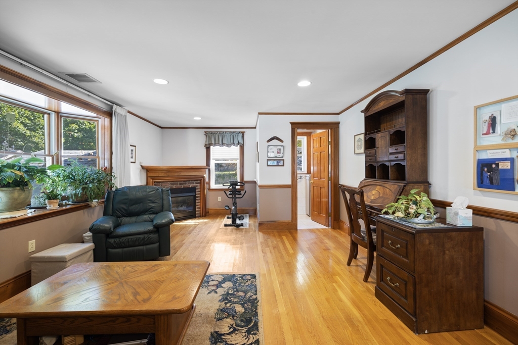 4 Farmcrest Avenue Lexington, MA 02421 - Photo 14 of 28 Gallery Image 14