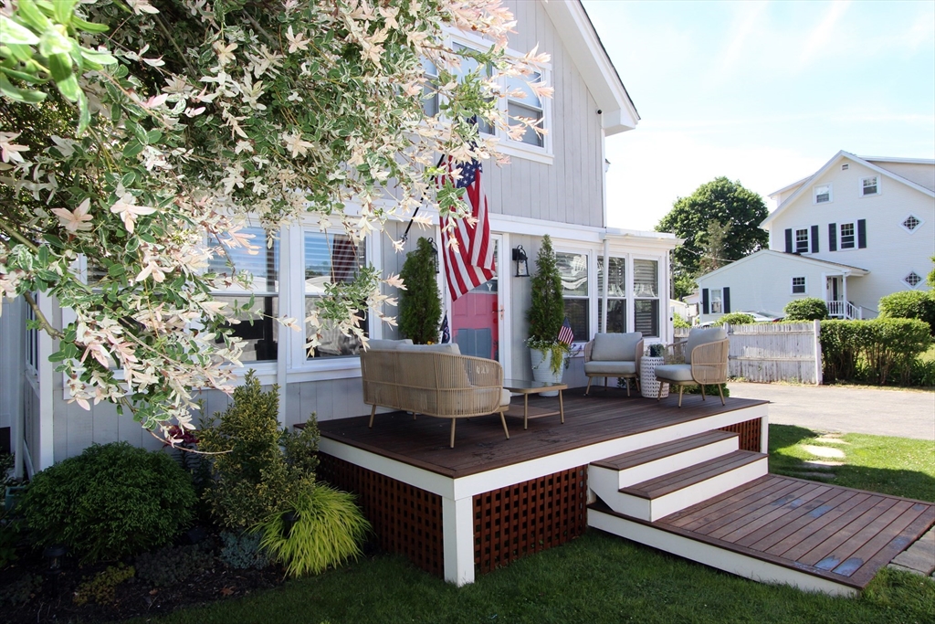 22 Maple Street Wareham, MA 02532 - Photo 6 of 40