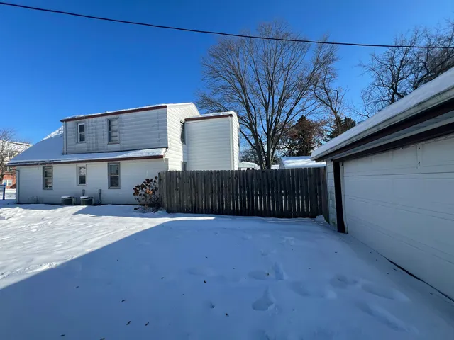 $250,000 | 1409 West Custer Avenue, Milwaukee, WI 53209