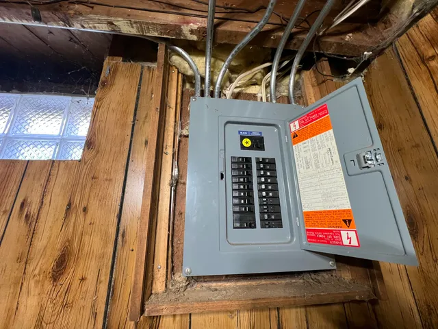 $250,000 | 1409 West Custer Avenue, Milwaukee, WI 53209