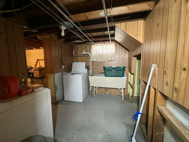 $250,000 | 1409 West Custer Avenue, Milwaukee, WI 53209