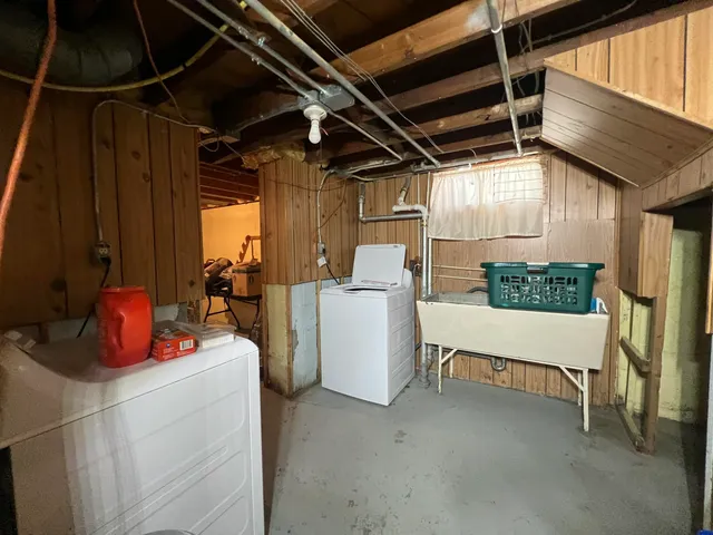 $250,000 | 1409 West Custer Avenue, Milwaukee, WI 53209