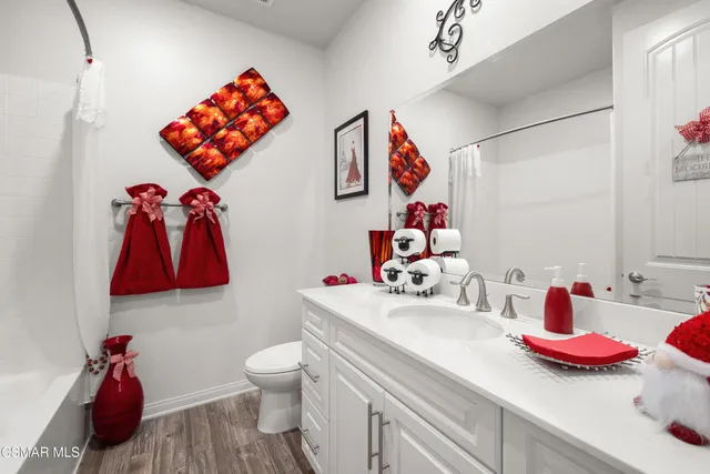 $1,149,000 | 417 White Bark Lane, Simi Valley, CA 93065