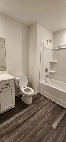 a view of backyard of the house