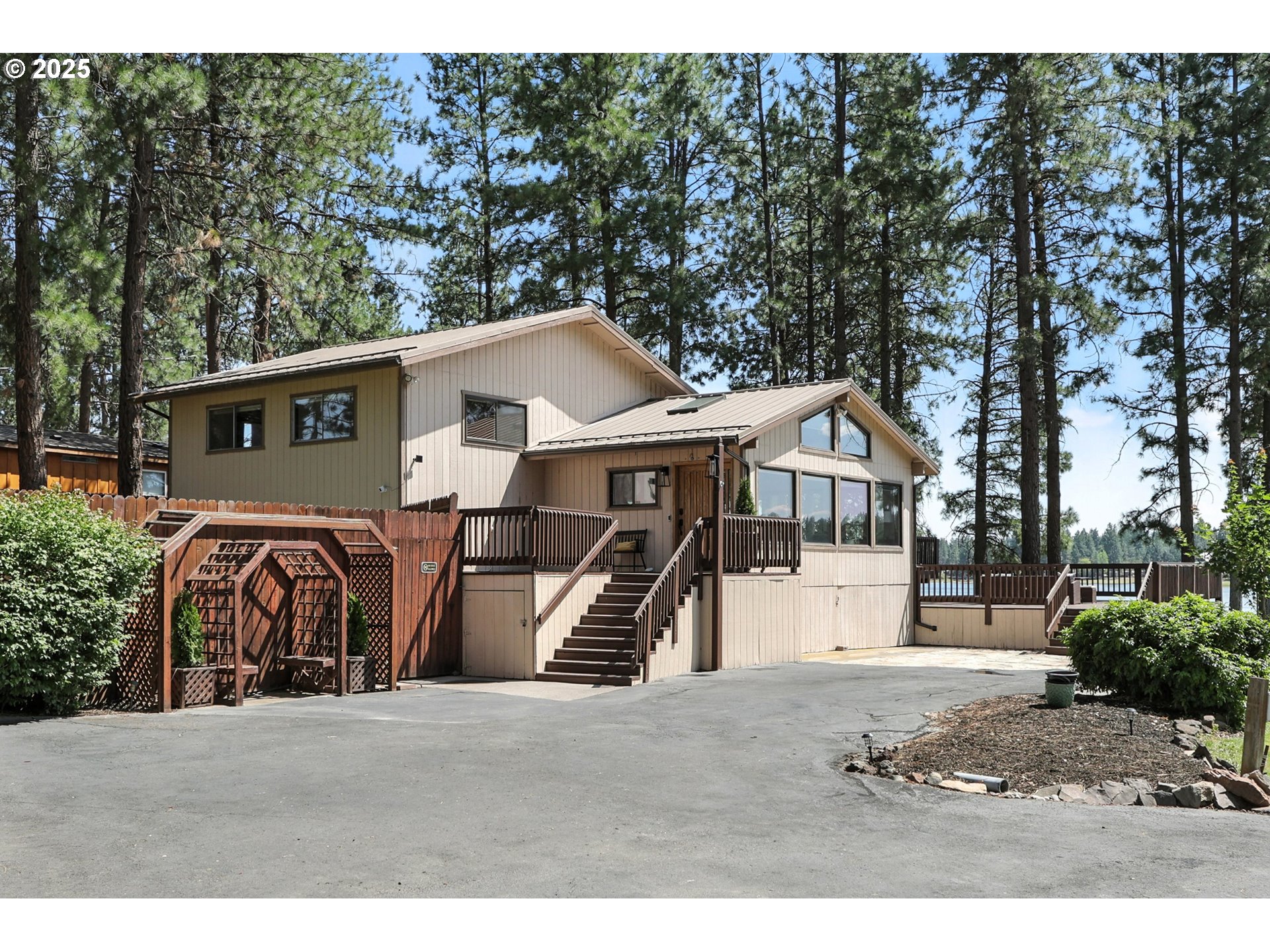 112 North Sentosa Lake Road Tygh Valley, OR 97063 - Photo 3 of 47 Gallery Image 3