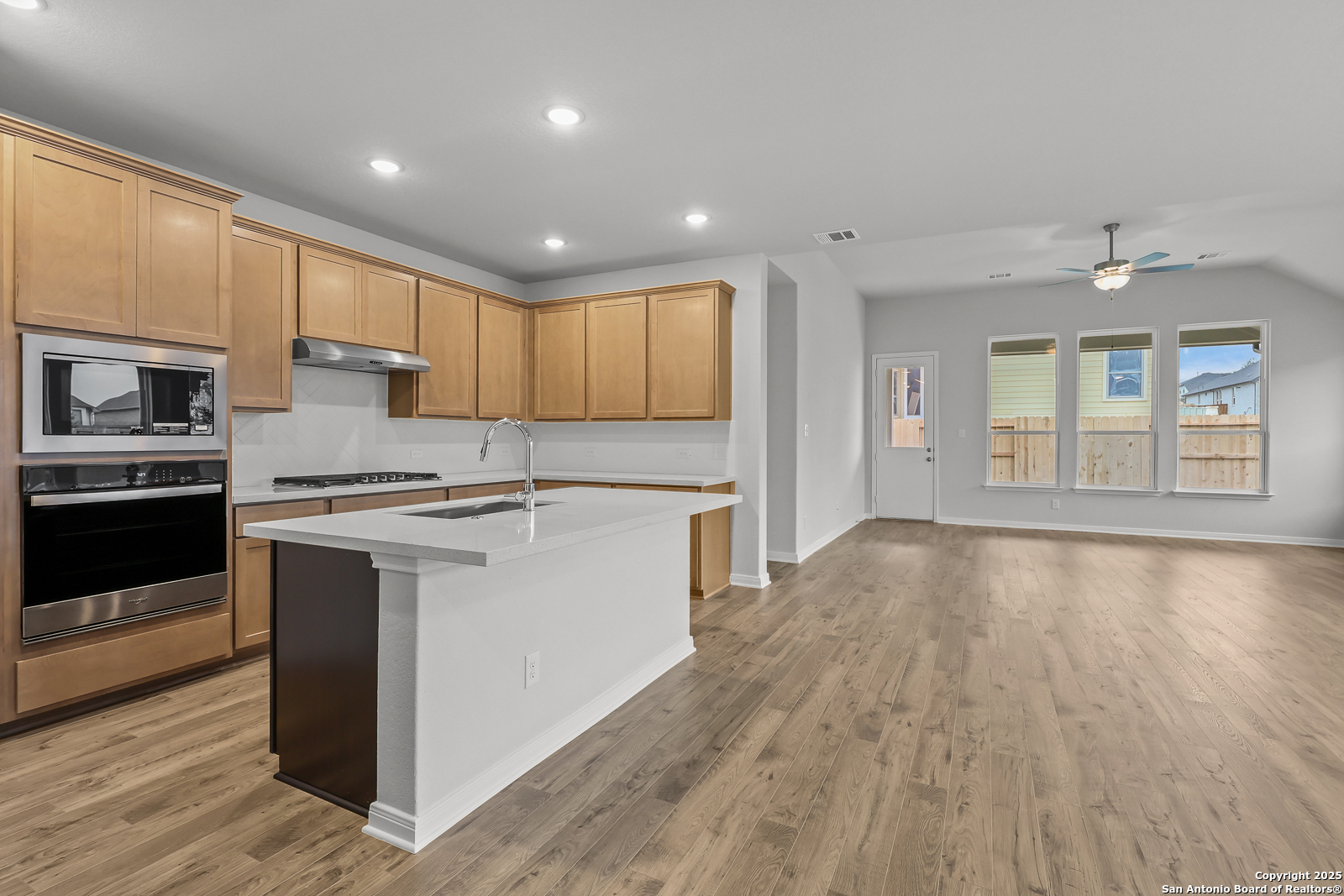 419 Field Fox Cibolo, TX 78108 - Photo 7 of 37