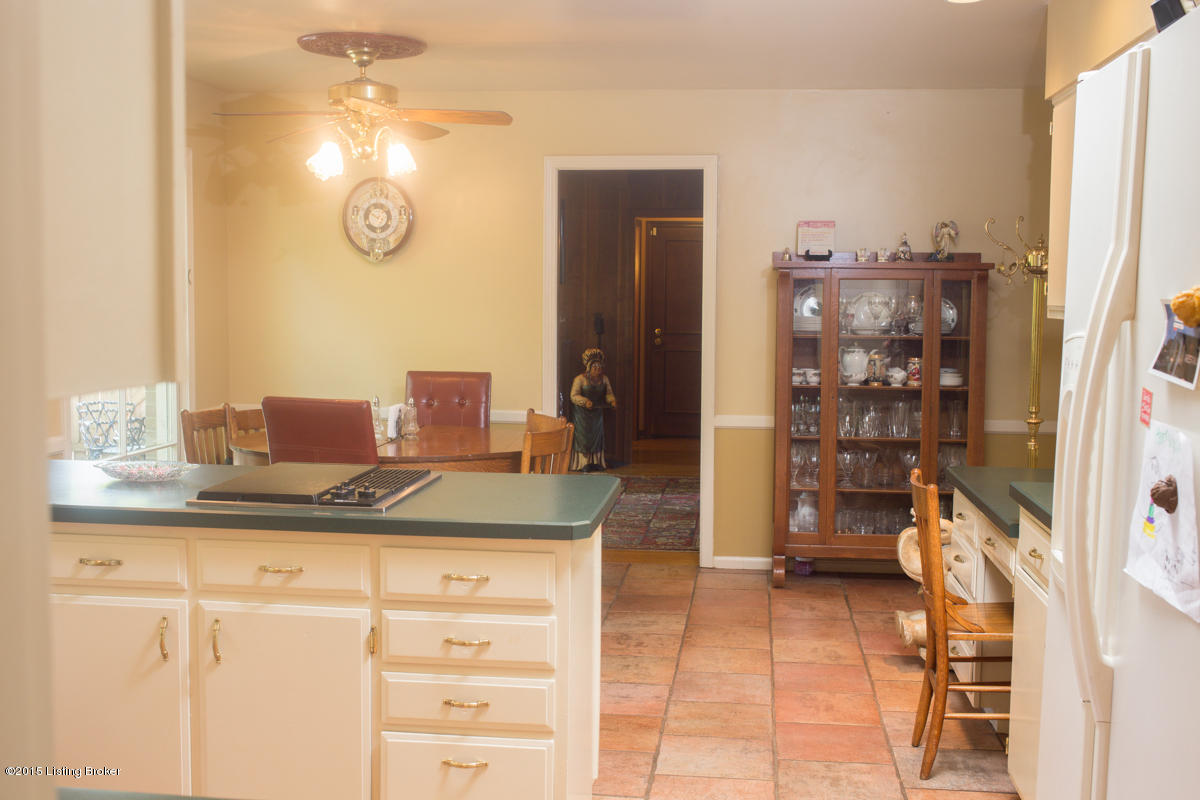 2011 High Canyon Road Louisville, KY 40207 - Photo 13 of 51 island area
