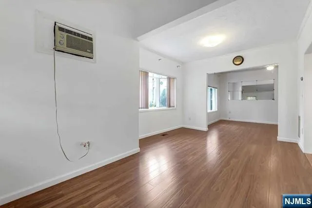 $3,300 | 31 Chestnut Street, Tenafly, NJ 07670