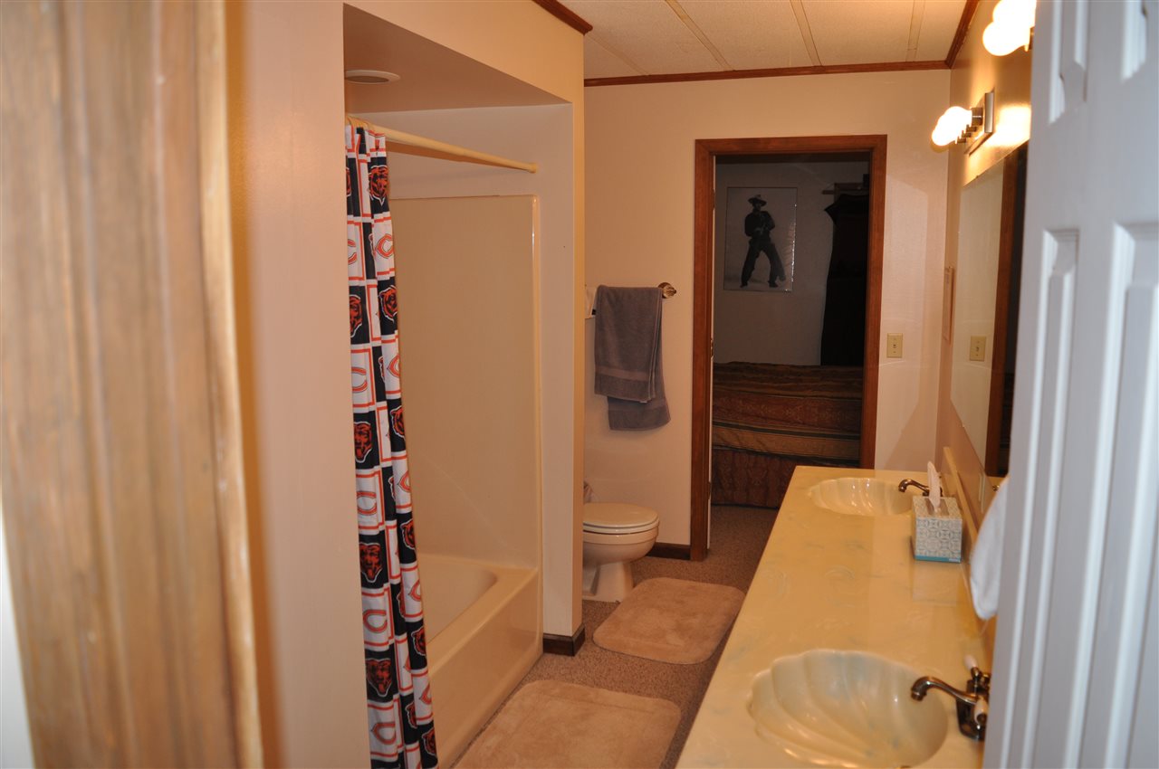11393 Anderson Road Granger, IN 46530 - Photo 10 of 36 Gallery Image 10