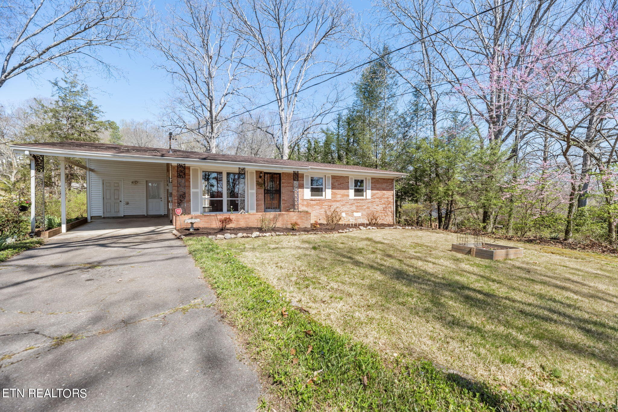 192 Lasalle Road Oak Ridge, TN 37830 - Photo 2 of 27 Gallery Image 2