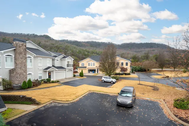 $250,000 | 606 Renaissance Court, Chattanooga, TN 37419