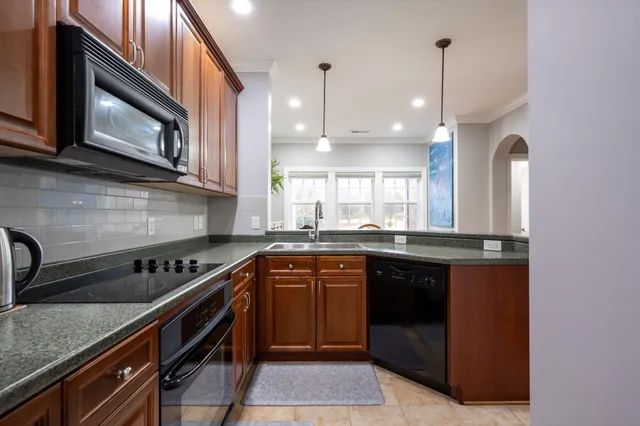 $250,000 | 606 Renaissance Court, Chattanooga, TN 37419