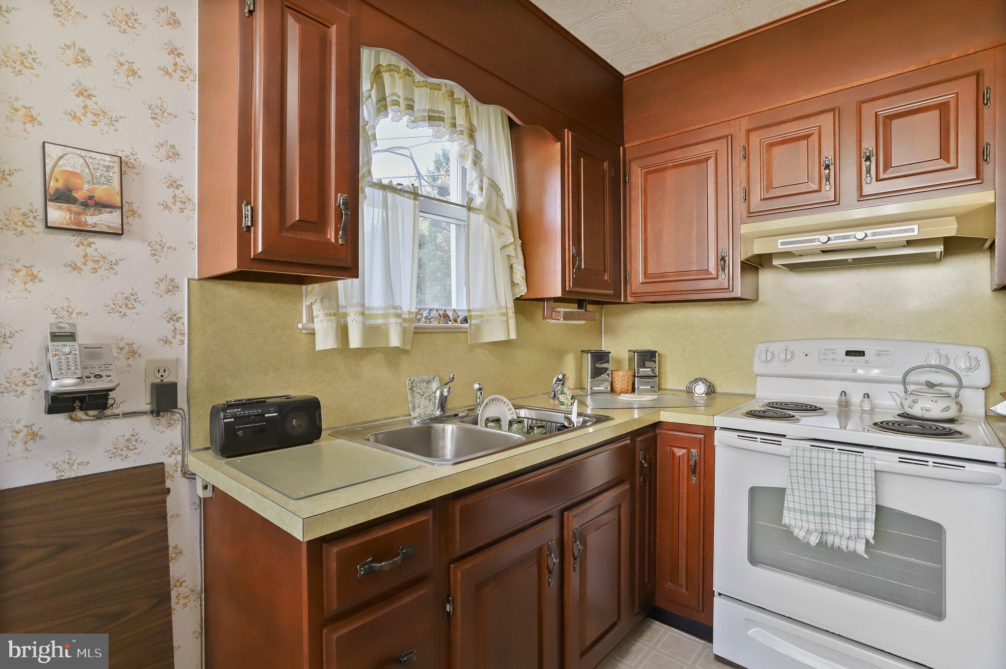 908 Fairview Road Hagerstown, MD 21742 - Photo 12 of 36 Gallery Image 12