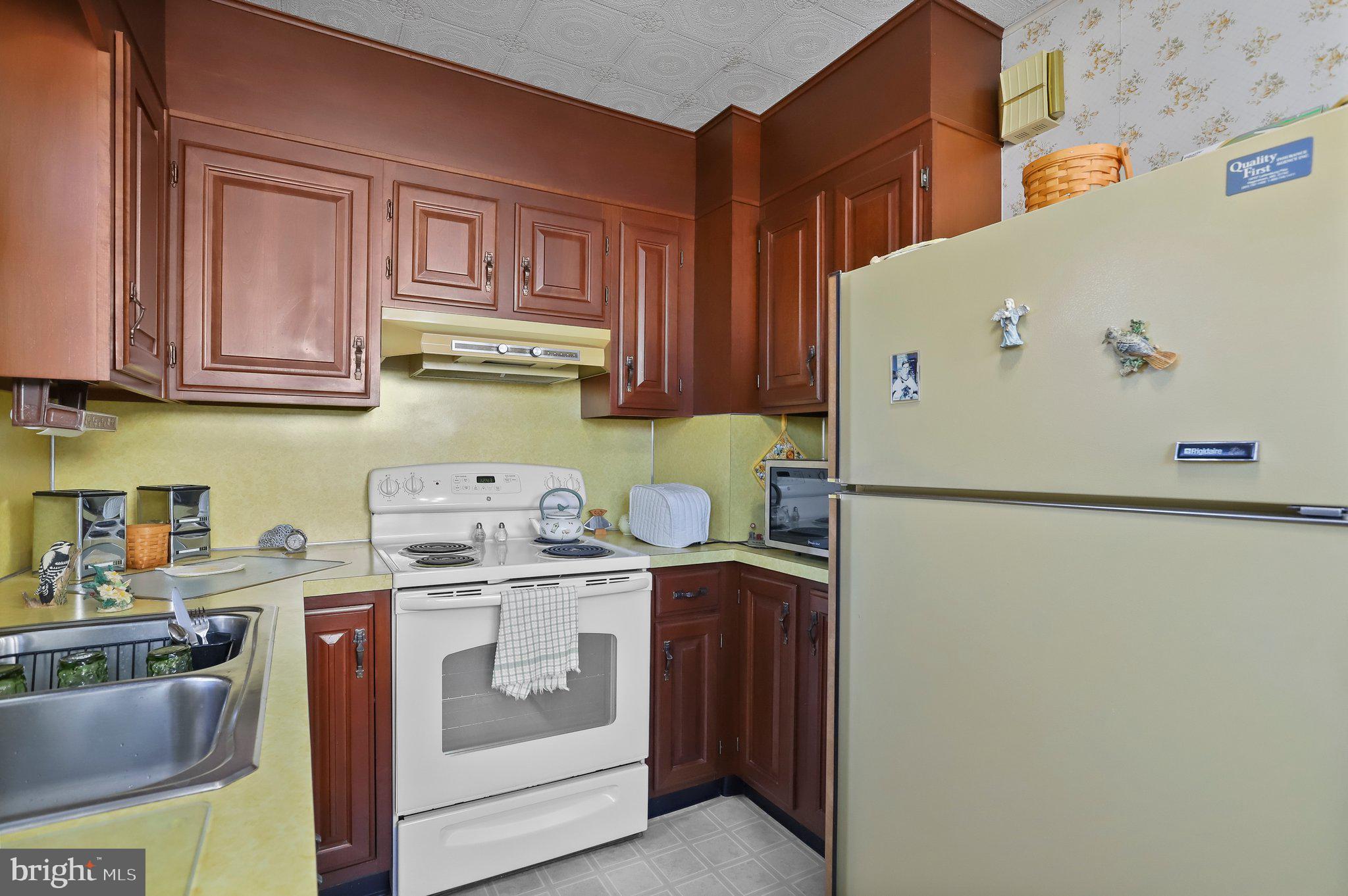 908 Fairview Road Hagerstown, MD 21742 - Photo 13 of 36 Gallery Image 13